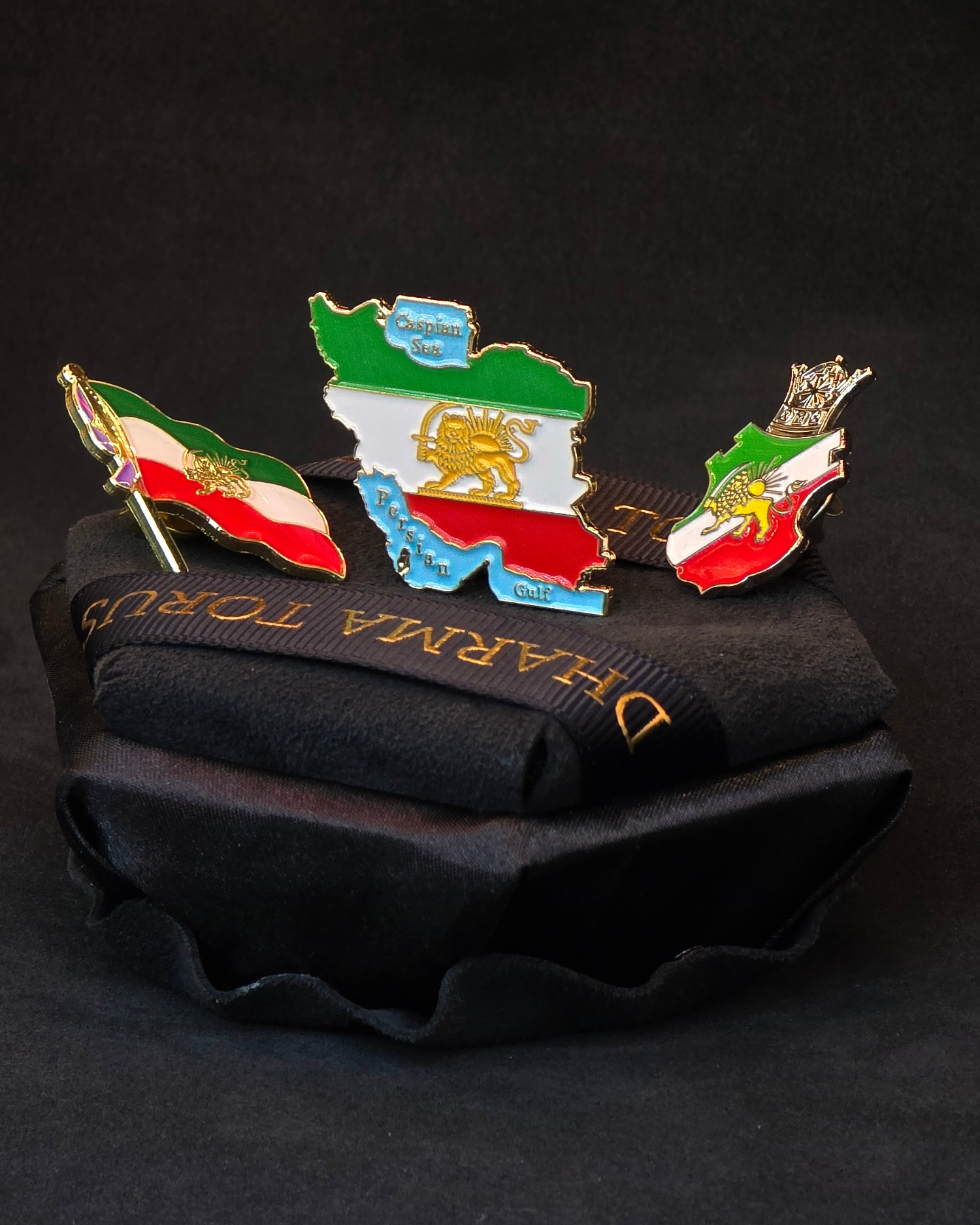 Lion & Sun Shir o Khorshid Enamel Lapel Pin – Raised Gold Persian Heritage Emblem