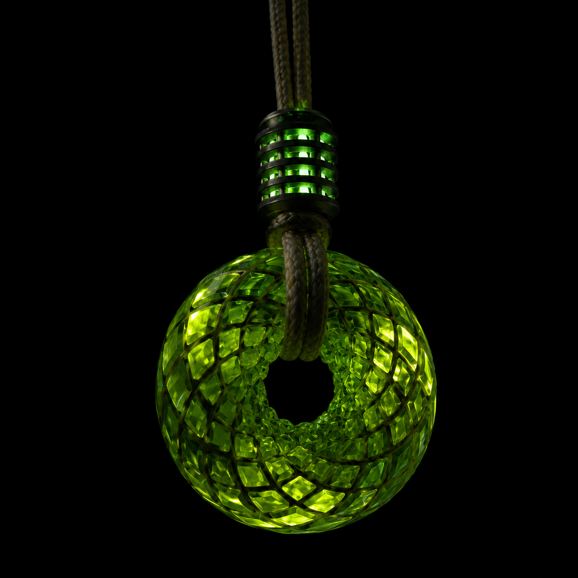 Eternal Radiance — Emerald Green | Signature Glow